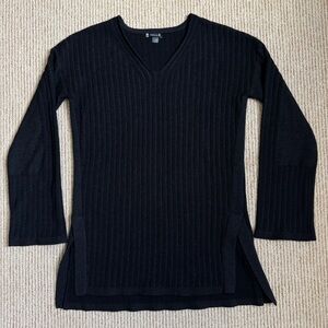 SOLD Smartwool Women's Shadow Pine V-Neck Rib Black Sweater Wool Blend Size S